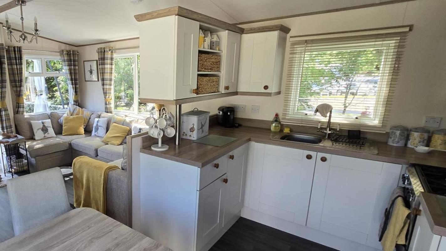 Luxury Lakeside Caravan With Hottub And Private Fishing Peg, Tattershall Lakes Buitenkant foto