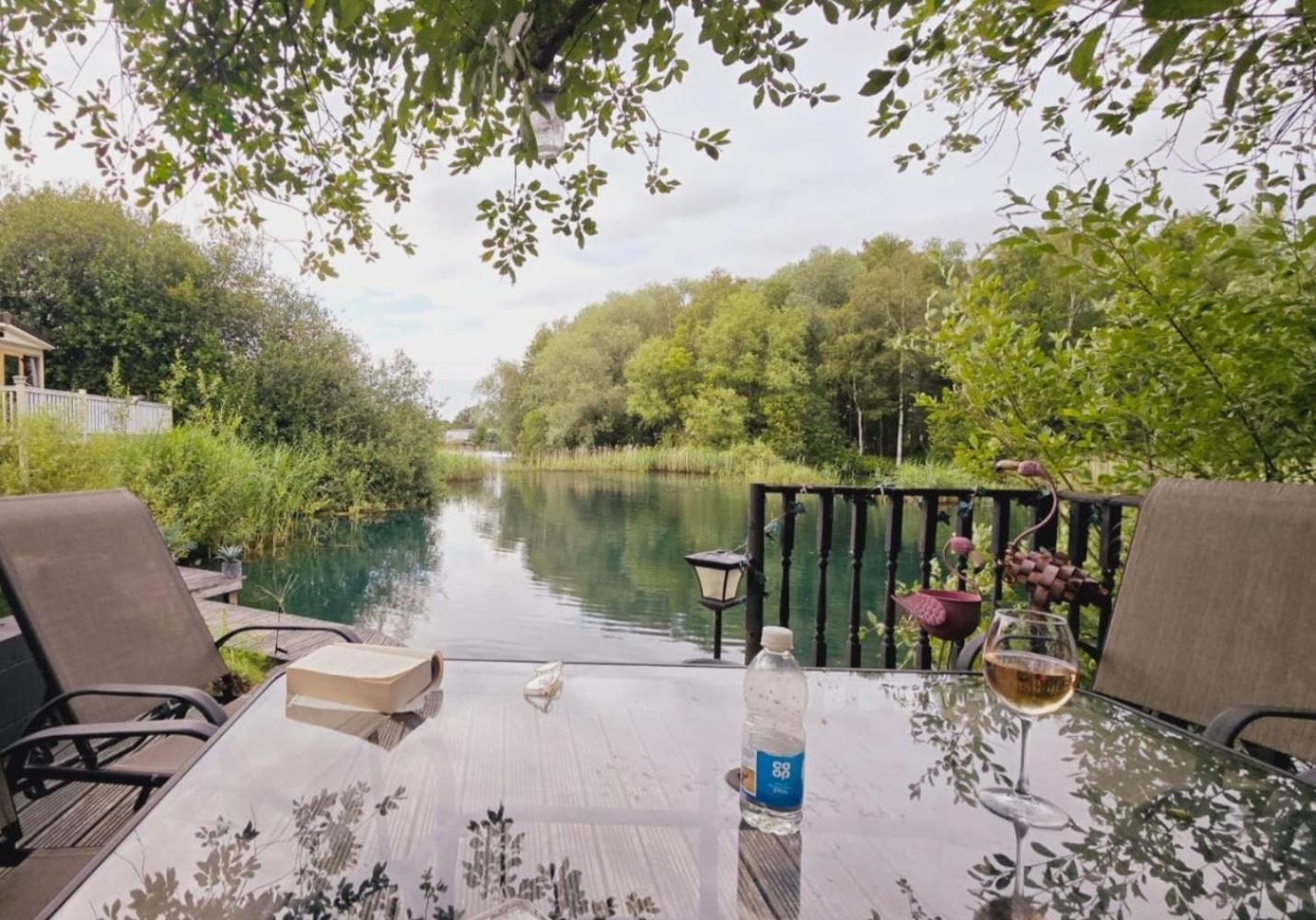 Luxury Lakeside Caravan With Hottub And Private Fishing Peg, Tattershall Lakes Buitenkant foto