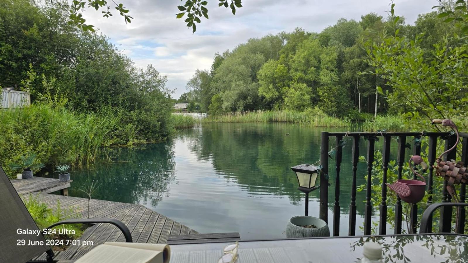 Luxury Lakeside Caravan With Hottub And Private Fishing Peg, Tattershall Lakes Buitenkant foto