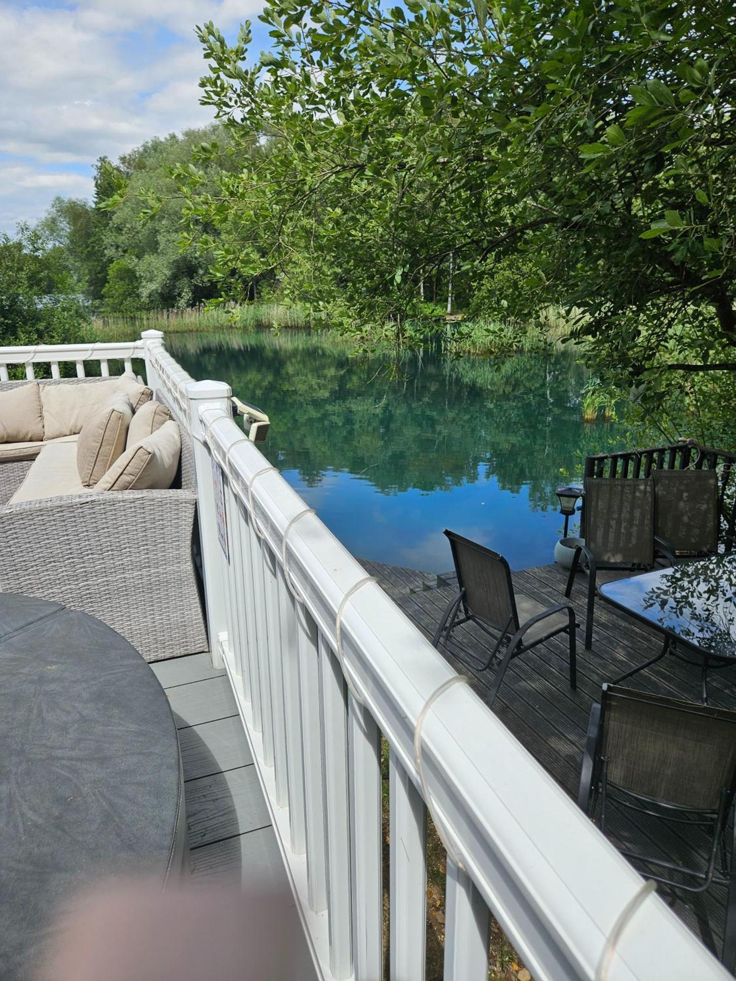 Luxury Lakeside Caravan With Hottub And Private Fishing Peg, Tattershall Lakes Buitenkant foto